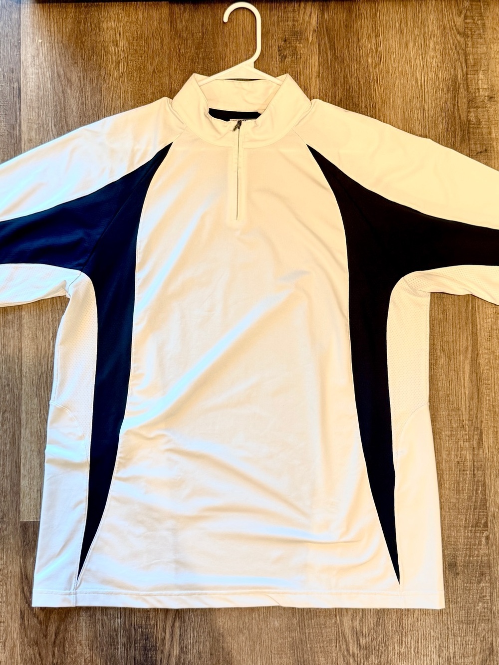 Adidas White and Black Boys XL Short Sleeve Quarter-Zip Baseball Athletic Top